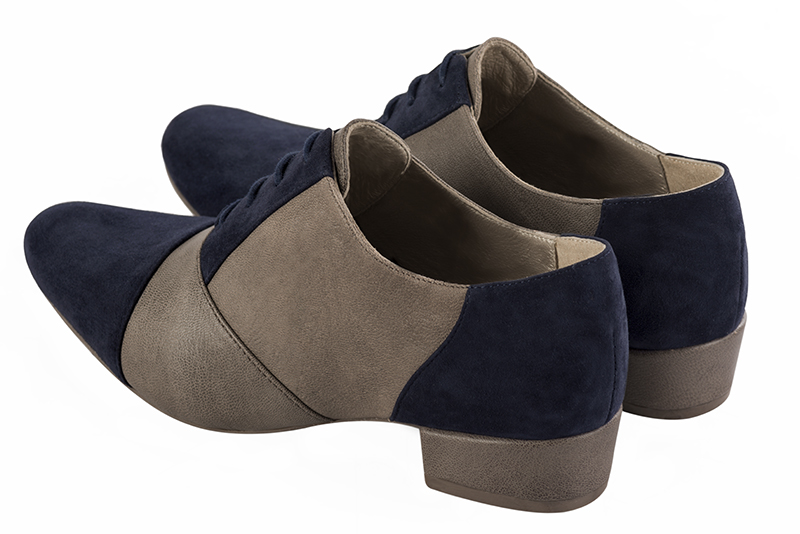 Navy blue and bronze beige women's essential lace-up shoes. Round toe. Low block heels. Rear view - Florence KOOIJMAN